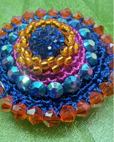 Háčkované dizajnové náušnice "Vôňa Orientu"